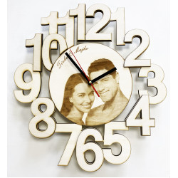 Dřevěné hodiny s gravírováním fotografií 40x35 cm